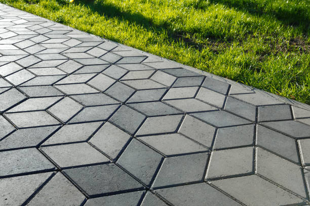 Best Driveway Paving Contractor  in Holyoke, MA