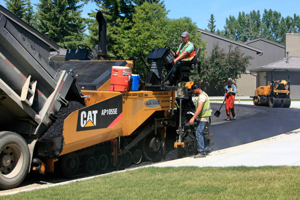 Best Commercial Driveway Pavers  in Holyoke, MA